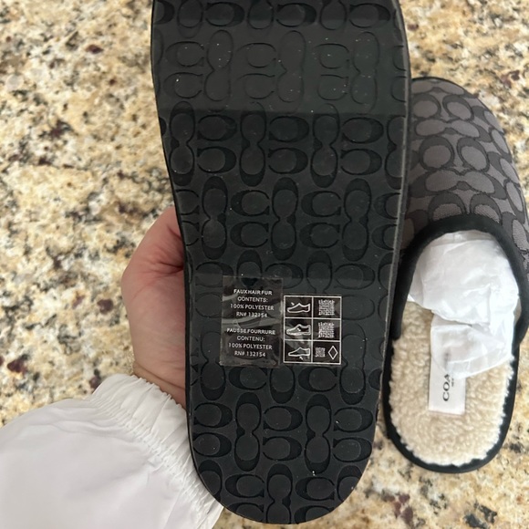 Brand New Mens Coach Slippers Size 8 - Picture 4 of 6